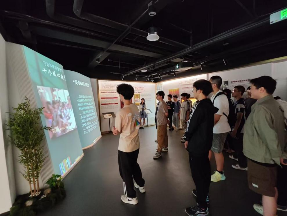 1749086592645079955.png 图片4.png