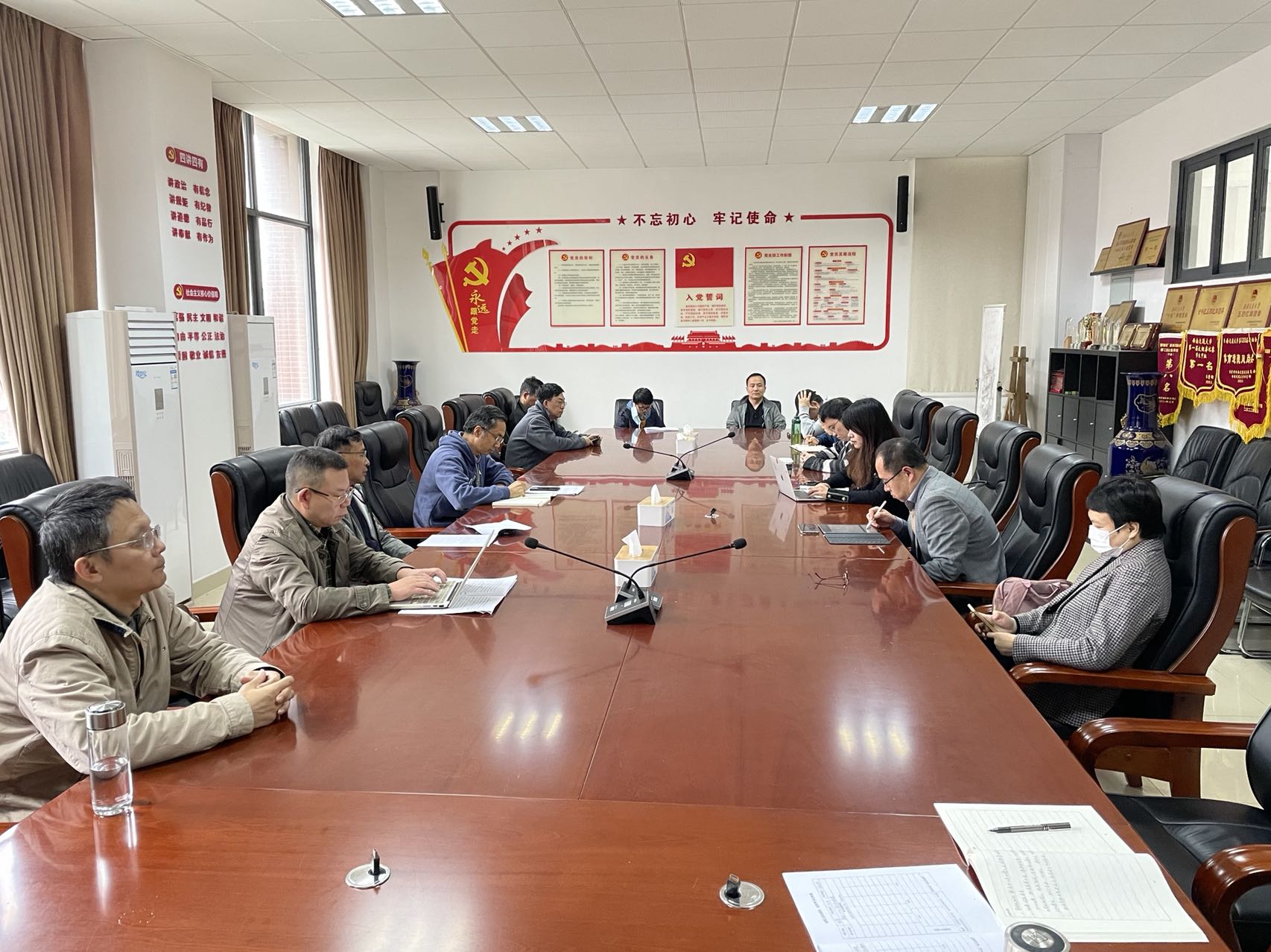 1667553586276044665.jpg 喜迎二十大主题党日活动1.jpg